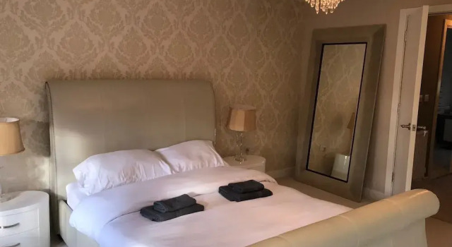 Sheffield Hillside Retreat, Забронировать Отель Бизнес-отели Англии, 4* 5*