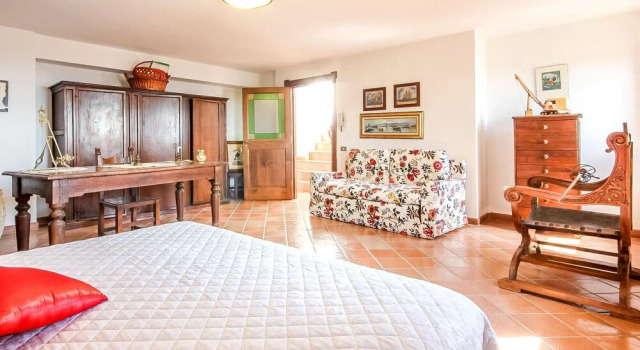 Nice Home in Caserta Vecchia With Wifi and 5 Bedrooms, Buchen Sie Hotel Casertavecchia Kampanien