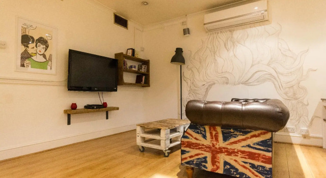Smart Hyde Park View - Hostel