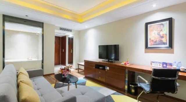Двухместный люкс Deluxe Rezen Kingtown Hotel (Chongqing Liangping)