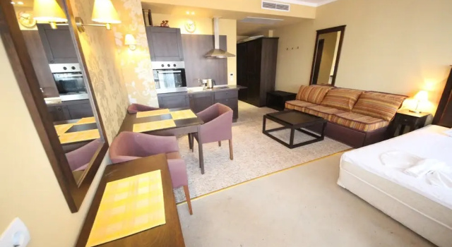 Студия Superior Menada Apartments in Royal Beach
