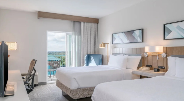 Четырёхместный номер Standard с балконом Hilton Garden Inn Pittsburgh/Southpointe