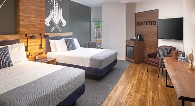 Четырёхместный номер Standard voco Saranac Lake NY - Waterfront by IHG