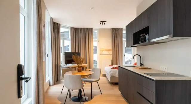 Trendy Modern Corner Studio With a View of Ghent