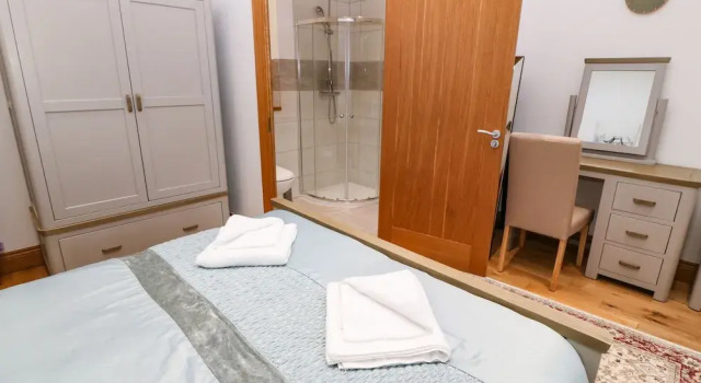 On the Straits, Book Hotel 3-stjernede hoteller i Henryd, 3*