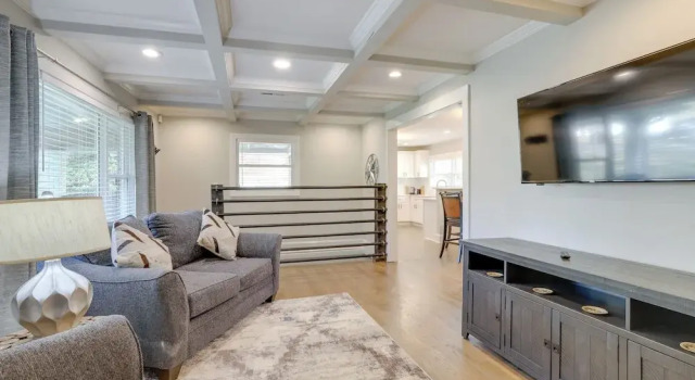 Pet-friendly Decatur Home ~ 8 Mi to Downtown Atl!, Varaa Hotelli Belvedere USA