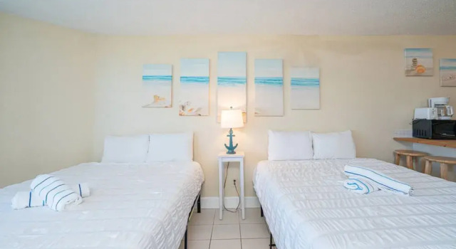Top of the Gulf 320 Beachfront Free Beach Chairs