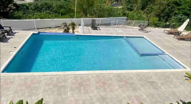 Коттедж Charming Sea View Town House Chef Driver Optional