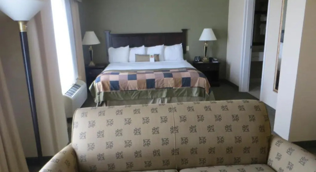 Люкс Wingate by Wyndham Peoria - Complimentary Area Shuttle