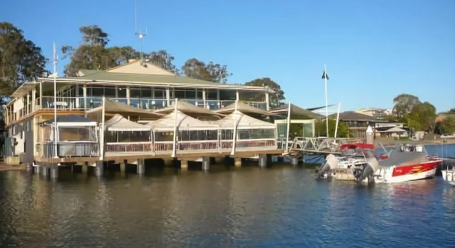 The Mitchells Waterfront Bed & Breakfast, Забронировать Отель Солджерс-Пойнт Port Stephens