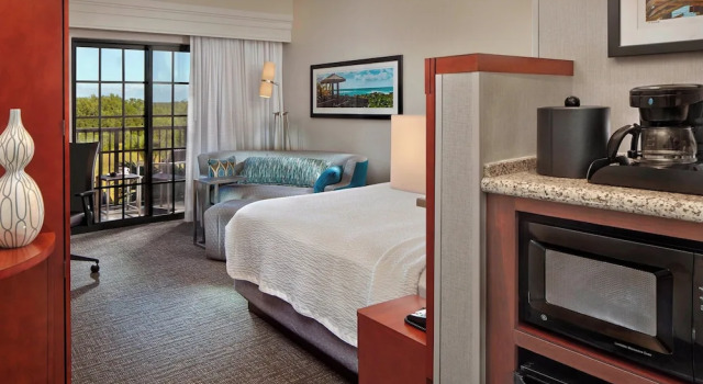 Двухместный номер Standard с балконом Courtyard by Marriott Stuart