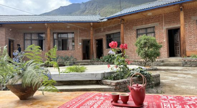 Golden Dream Maker Homestay at Haba Snow Mountain, Buchen Sie Hotel Hotels in Yunnan mit Parkplatz, Parkplätze