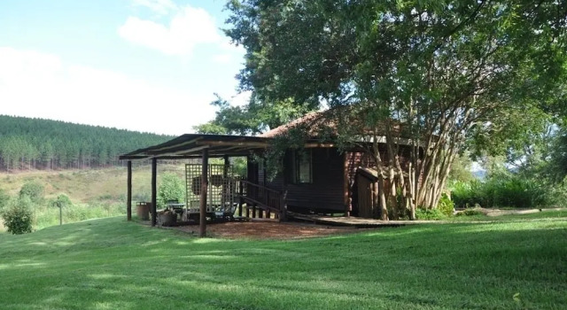 Студия Gunyatoo Trout Trout Farm & Guest Lodge