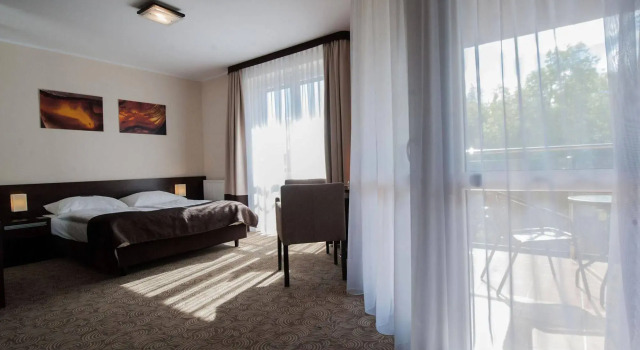 Hotel Emocja SPA, Забронировать Курортный отель Мельно Jamno Lake