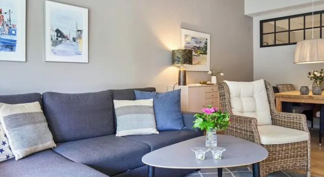 4 Star Holiday Home in Nexo, Prenota Casa vacanze Hotel a Neksø con parcheggio, Parcheggio
