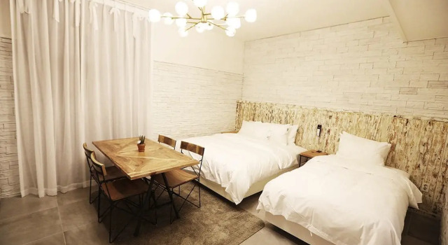 February Hotel Gimhae, Забронировать Отель Кимхэ Кёнсан-Намдо