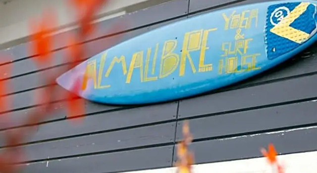 Alma Libre Yoga & Surf House, Prenota Bed & breakfast Hotel a Landes con piscina, Piscina