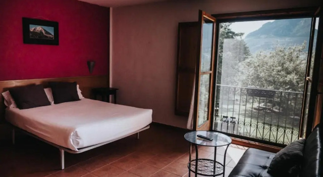 Двухместный номер Standard с видом на горы Hotel Ca l´Andreu