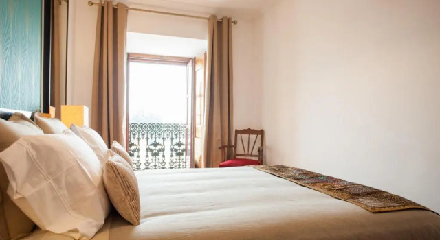 Bairrus Lisbon Apartments - Cathedral, Забронировать Апартаменты/квартира Санта-Мария-Майор Лиссабон, рядом с Money Museum