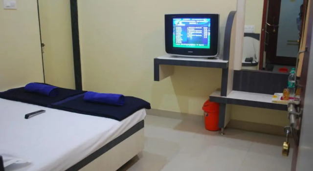 Hotel Disha Palace, Забронировать Отель Отели штата Махараштры 3 звезды, 3*