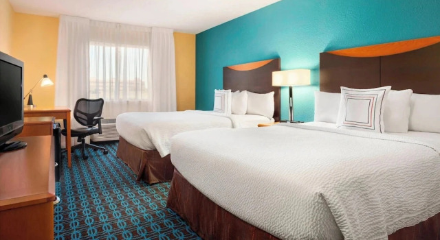 Четырёхместный семейный номер Standard Fairfield Inn & Suites Minneapolis-St. Paul Airport