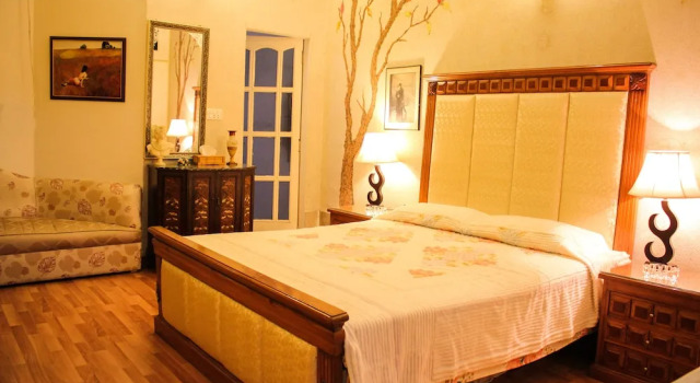 Suite Royal Lahore Guest House