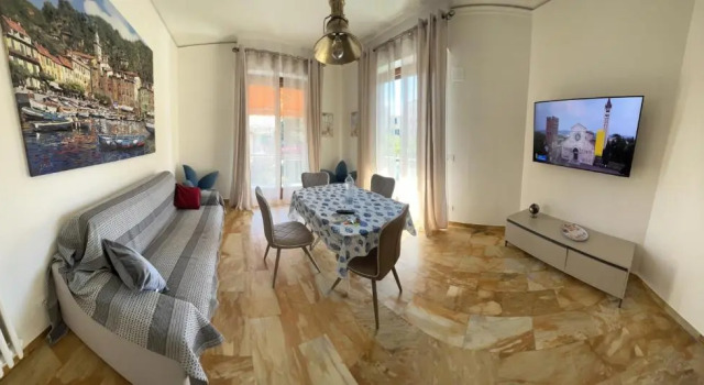 WELCOME RIVIERA -TORRE DAVORIO APPARTAMENTO 126 mq piuterrazzo25 mq - totalmente rinnovato- 250m dal centro - parcheggio a pagamento 20 euro al giorno da prenotare in anticipo salvo dispo -parking at 20 euro per day to be booked in advance if available, Забронировать Апартаменты/квартира Отели Рапалло с парковкой, Парковка