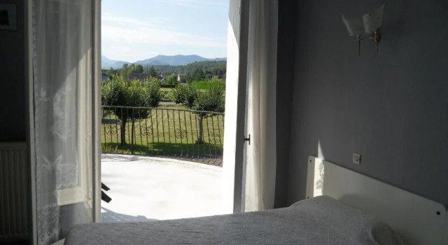 Auberge Béarn Bigorre, Забронировать Хостел Хостелы Pyrénées-Atlantiques, Хостел