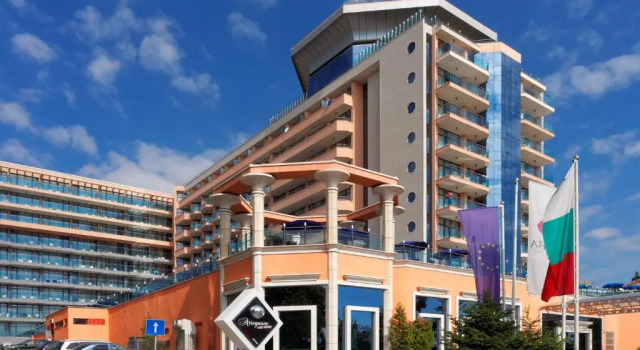 Astera Hotel & Spa with FREE PRIVATE BEACH, Забронировать Курортный отель Отели Золотых Песков 3 звезды, рядом с Поле для мини-гольфа, 3*