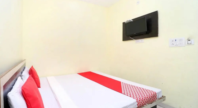 Двухместный номер Economy OYO 27650 Gian Residency