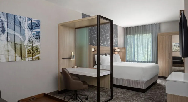 Люкс с красивым видом из окна Springhill Suites By Marriott Kalamazoo Portage