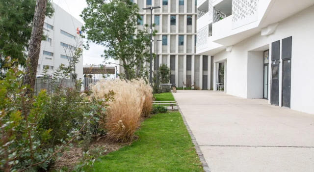T2 terrasse parking conciergerie, Забронировать Отель Марсель Буш-дю-Рон