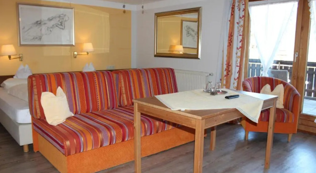 Hotel Bavaria, Varaa Hotelli Hotellit Baijeri pysäköinnillä, Pysäköinti