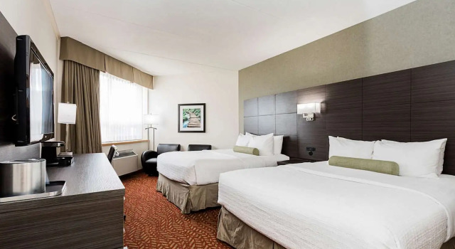 Четырёхместный номер Standard Цокольный этаж Best Western Inn On The Bay