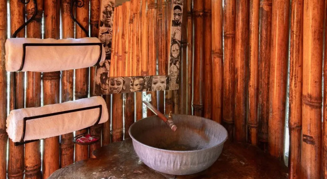 Тент Punda Milias Lodge