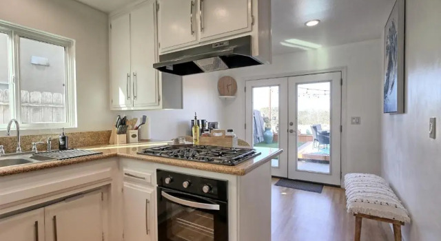 Quaint 2 bed/1 bath unit located in The Dunes, Buchen Sie Hotel Oxnard Kalifornien, in der Nähe von Oxnard State Beach