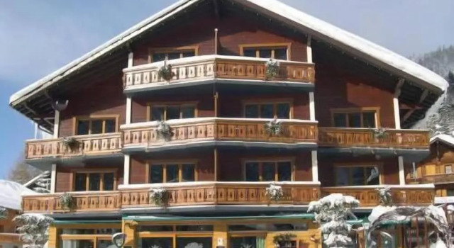 Chalet Bruyère, Prenota Chalet  