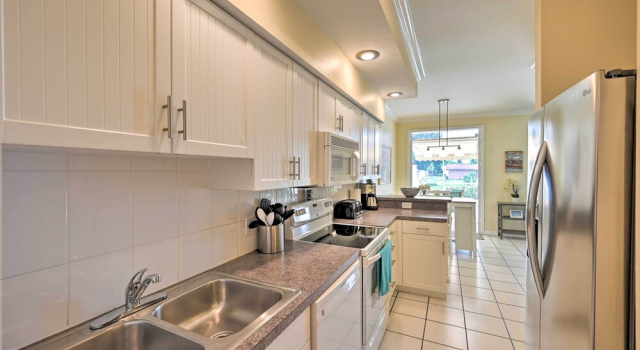 Апартаменты Pool & Boat Dock! Waterfront Cape Coral Townhome