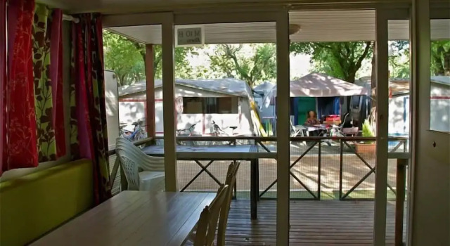 Бунгало с 2 комнатами с балконом Camping Roca