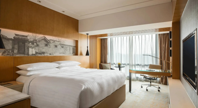 Renaissance Beijing Wangfujing Hotel, Забронировать Отель Дунчэн Пекин, рядом с Meridian Gate