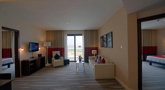 Люкс с 2 комнатами Отель Staybridge Suites Abu Dhabi Yas Island by IHG