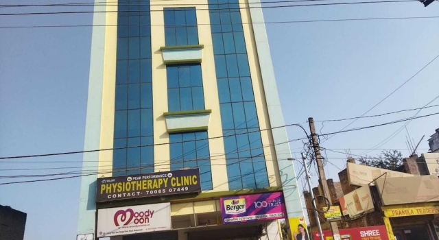Super Hotel O Kesora Square Bhubaneswar Formerly Moody Moon, Rezerwuj Hotel Hotele w Bhubaneshwar z parkingiem, Parking
