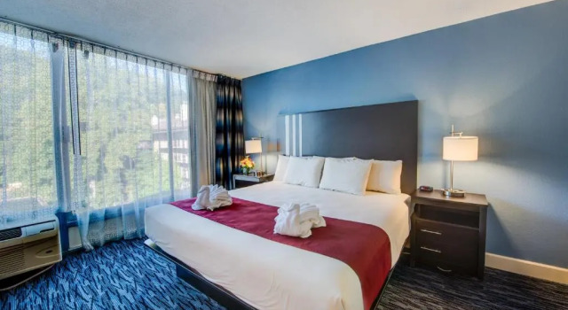 Номер Standard с балконом Glenstone Lodge