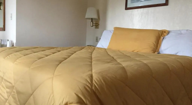Standardowy dwuosobowy pokój Baxter Inn