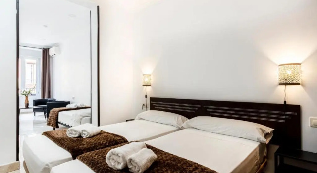 Трёхместный номер Standard с видом на город Hostal Rincón de Sol - Centro Madrid - Self Checkin