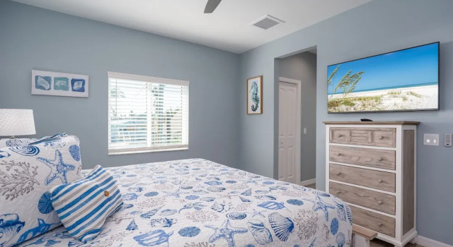 233 Delmar Avenue - Beautiful Private Pool Home 3 Bedroom Home by RedAwning