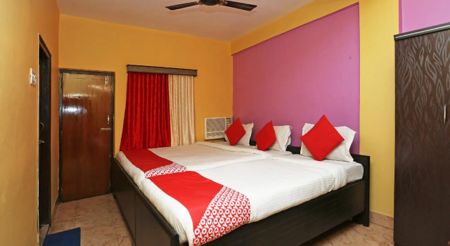OYO 13568 Debalay Guest House, Prenota Affittacamere Hotel a Kamarhati con colazione, Colazione