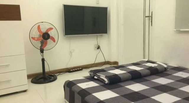 Smiley Apartment 7