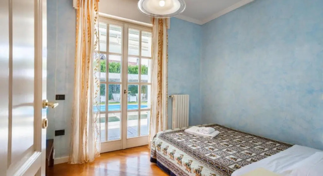 Standard Zimmer White House