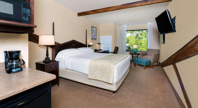 Двухместный номер с видом на реку Hawthorn Extended Stay by Wyndham Rome